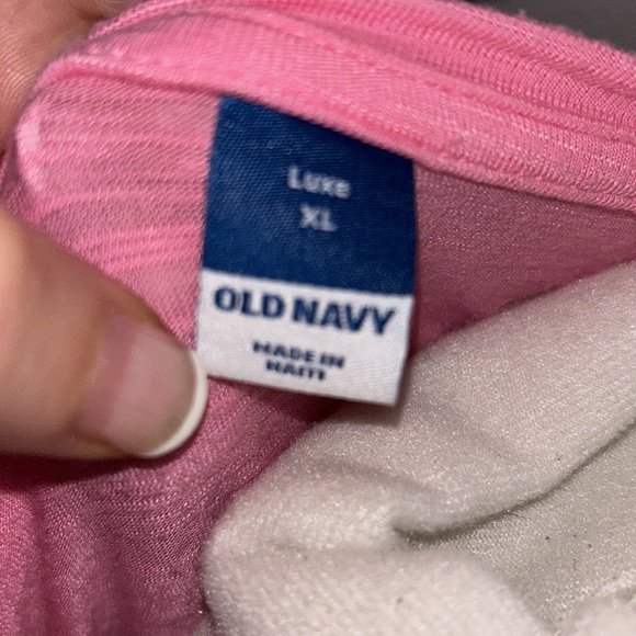 Old Navy XL pink shirt - Picture 4 of 6